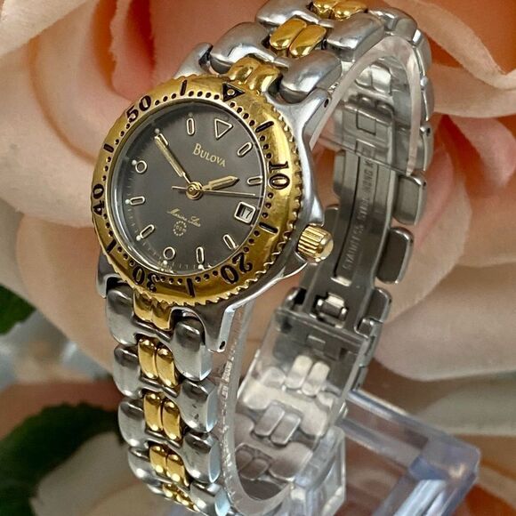 Vintage 1993 Bulova Marine Star Two-Tone German Quartz Ladies Diver Style Watch - Picture 4 of 15